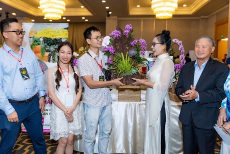 Tuyển dụng tháng 10-2025