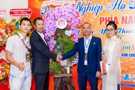 Tuyển dụng tháng 10-2025