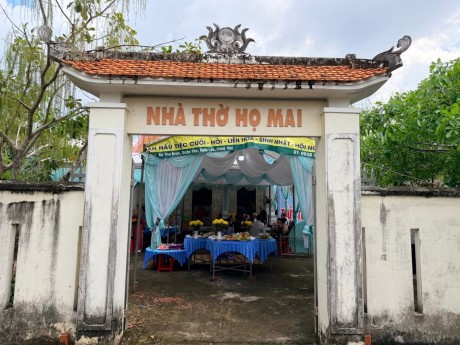 họ Mai làng Phương Lang, Hải Lăng , Quảng Trị ( phía Nam) đã tổ chức lễ giỗ Ngài thuỷ tổ Họ Mai.